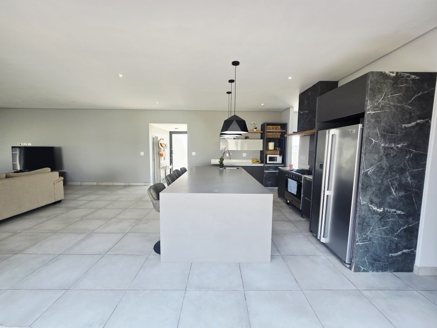 4 Bedroom Property for Sale in Kingswood Golf Estate Western Cape